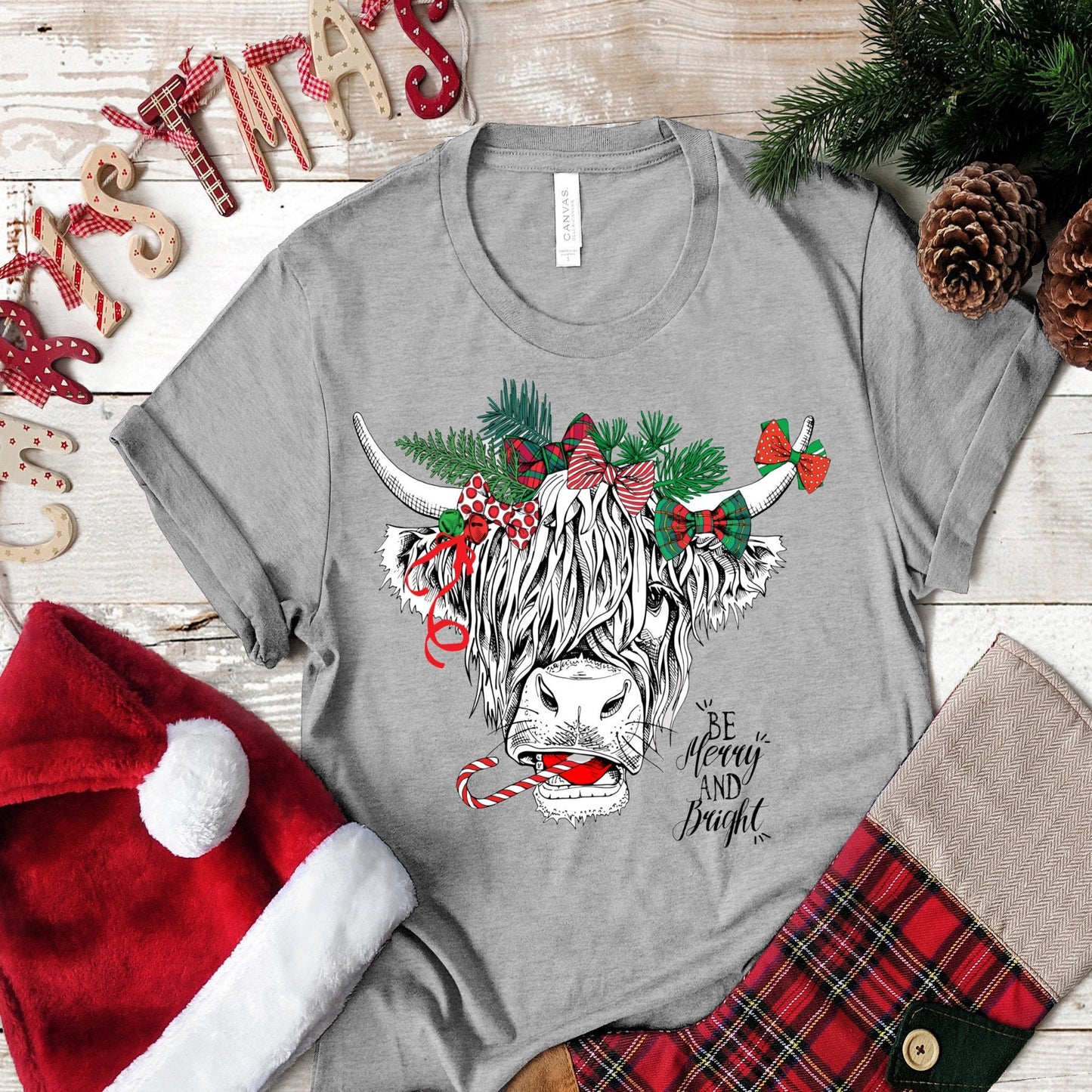 Highland Long Haired Cow Christmas..  design t-shirt